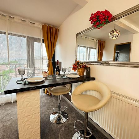 The Royal - Studio With Balcony & Panoramic View Craiova Eksteriør bilde